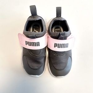Grey Puma Sneakers Toddler girl, size 24